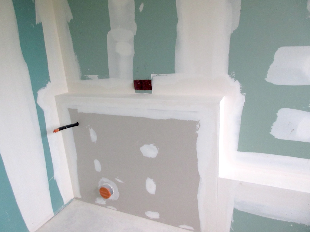 Build week 52: New plasterboard in the bathroom